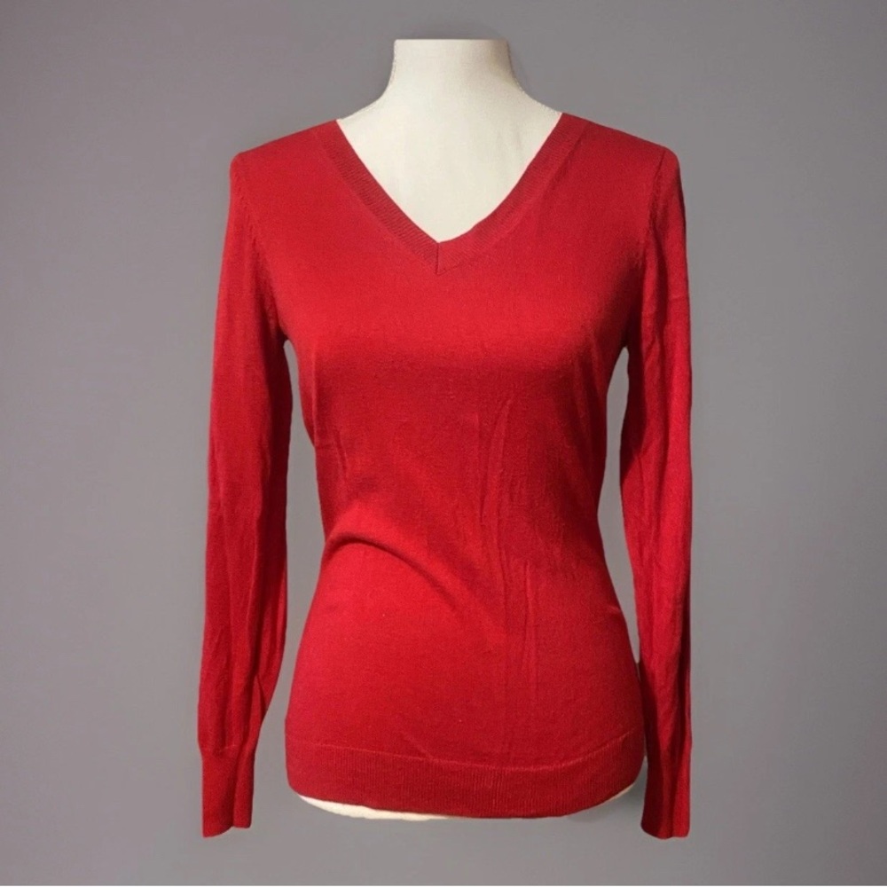 Worthington V-Neck Lightweight Sweater in Bold Red